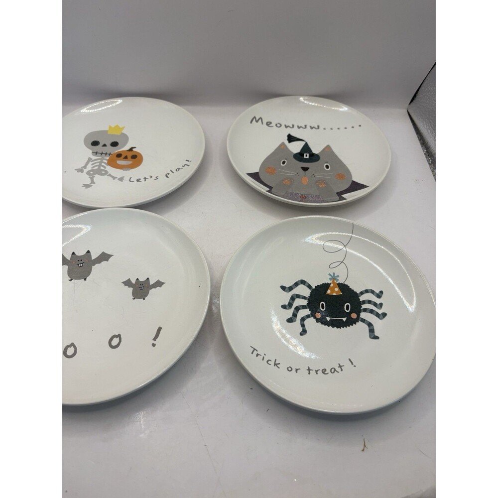 Set Of 4 Magenta Halloween Desert Plates 6” Spider, Cat, Bats, And Skeleton